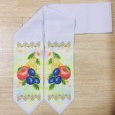 Бант з фруктами