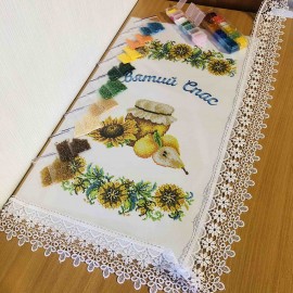 Рушник до Спасу з грушками та медом