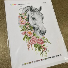 Кінь у квітах